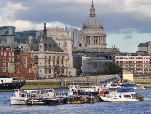 London Skyline mit St. Paul's